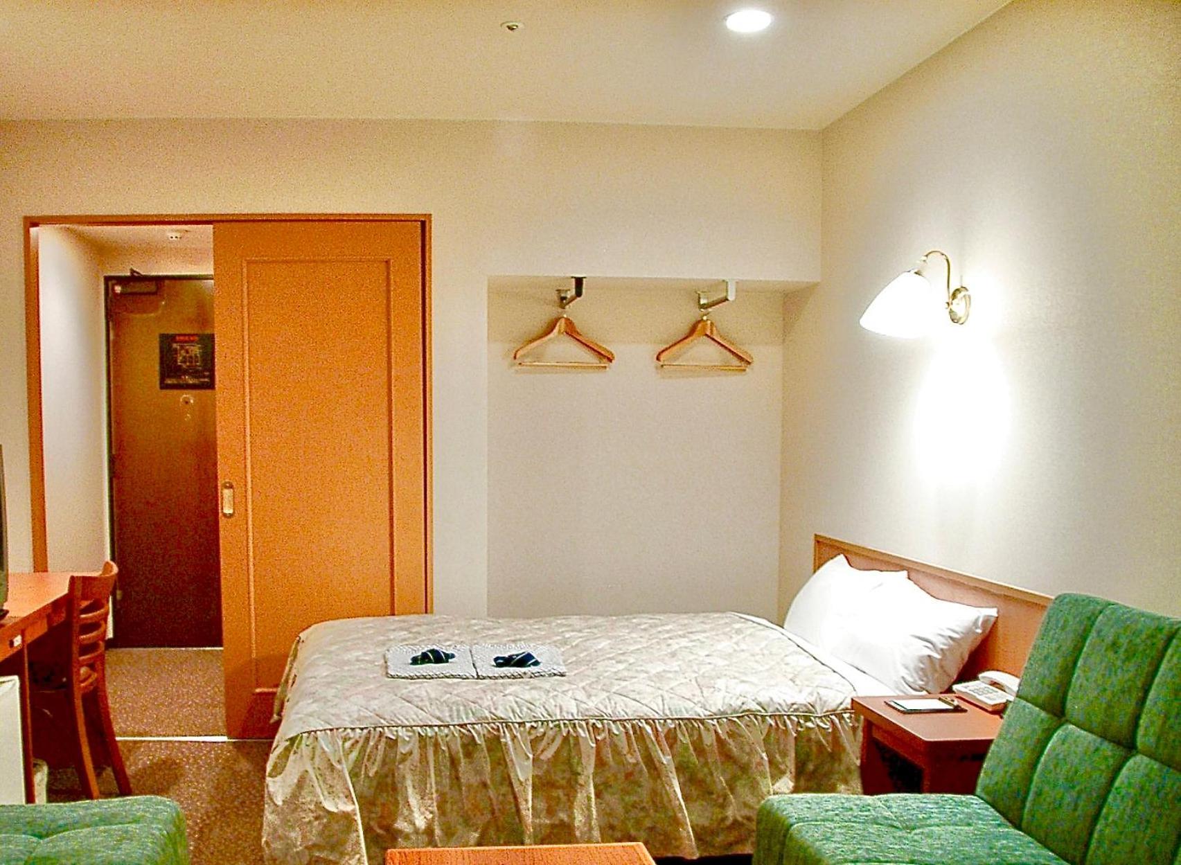 Himeji Ekimae Universal Hotel Minamiguchi Exterior foto